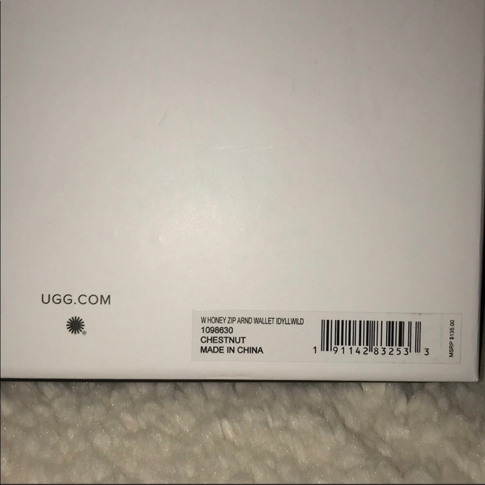 UGG Idyllwild zip around wallet - Picture 6 of 8
